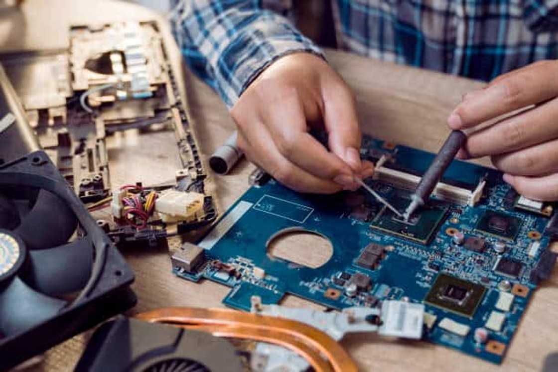 Is WeFix Apple certified? Is WeFix Apple certified?