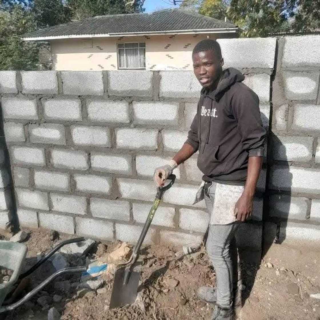 Social media users were impressed by a focused young man after seeing his work Social media users were impressed by a focused young man after seeing his work