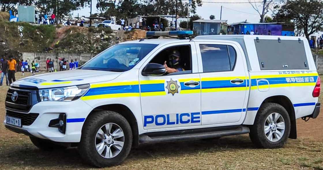 Kwaggafontein Police Station Robbed By Armed Men Who Held Night Staff Hostage and Stole Guns, SA Outraged Kwaggafontein Police Station Robbed By Armed Men Who Held Night Staff Hostage and Stole Guns, SA Outraged