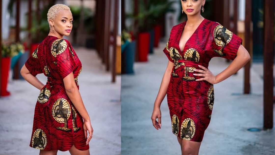 Elegant burgundy straight shirt dress with a plunging neckline Elegant burgundy straight shirt dress with a plunging neckline