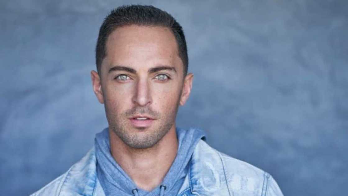 Zach Avery Zach Avery