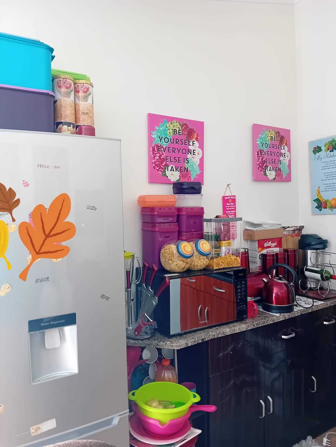 Mzansi lady's stunning decorating skills trends on social media shows off her kitchen. Mzansi lady's stunning decorating skills trends on social media shows off her kitchen.