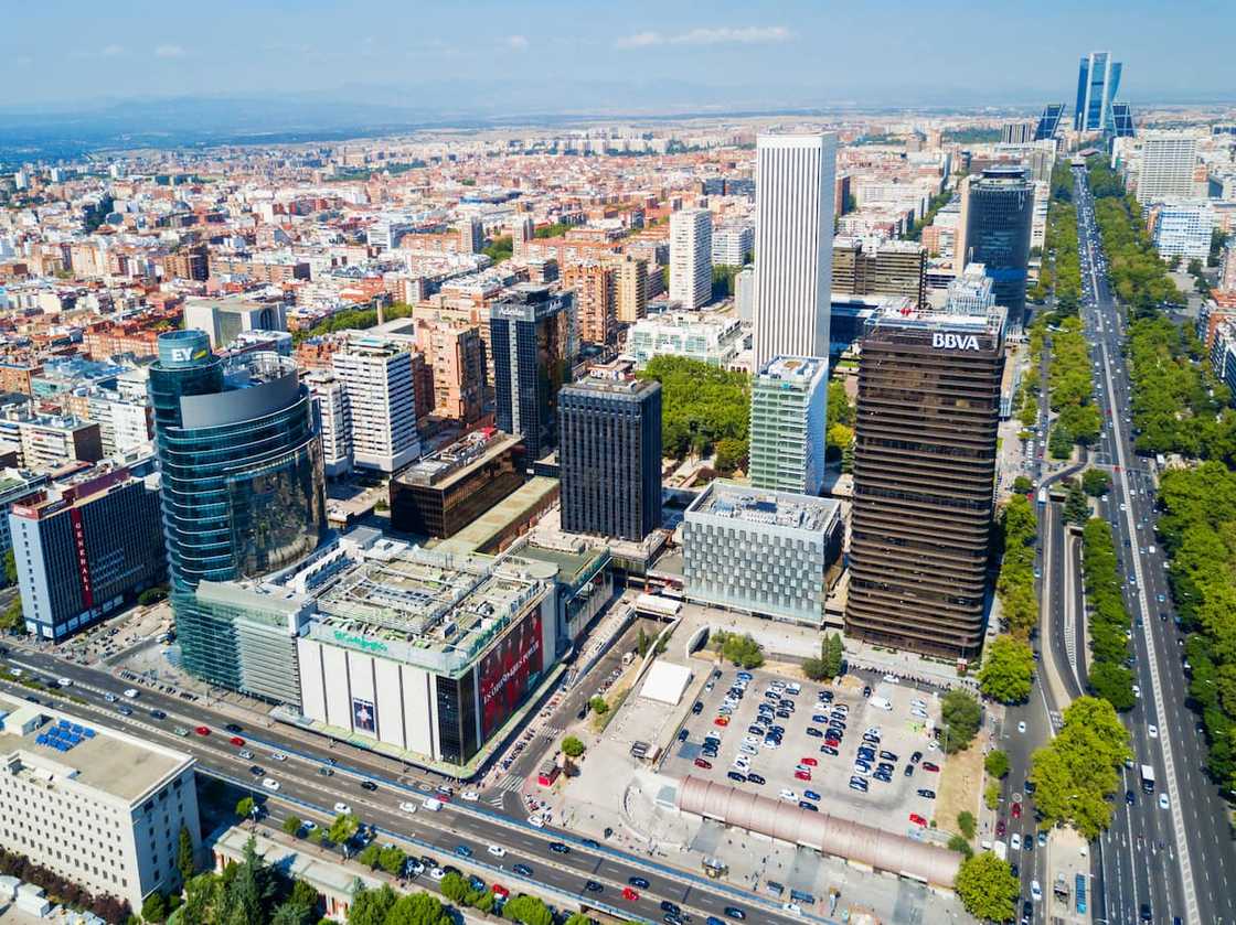 Who has the most tall buildings in the world? Who has the most tall buildings in the world?