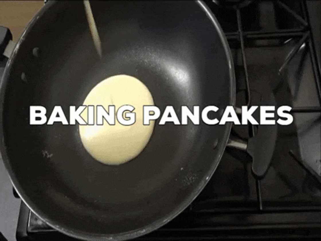 Pannekoek resep: met water, sonder eiers, sonder bakpoeier Pannekoek resep: met water, sonder eiers, sonder bakpoeier