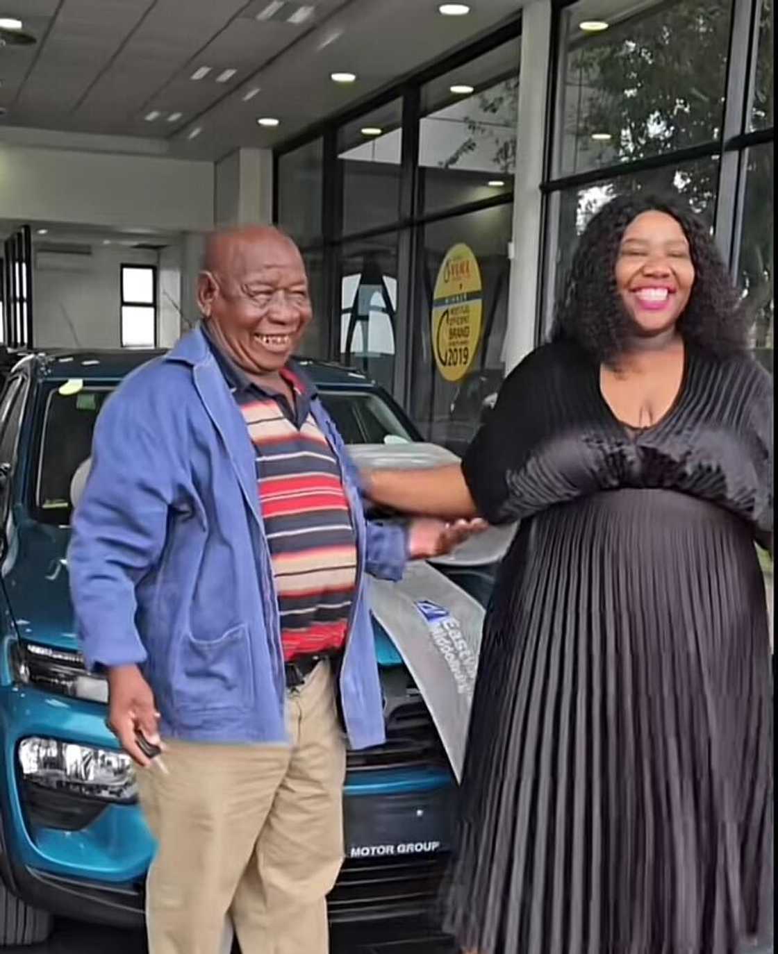 A lady bought her father a brand-new car in a TikTok video. A lady bought her father a brand-new car in a TikTok video.