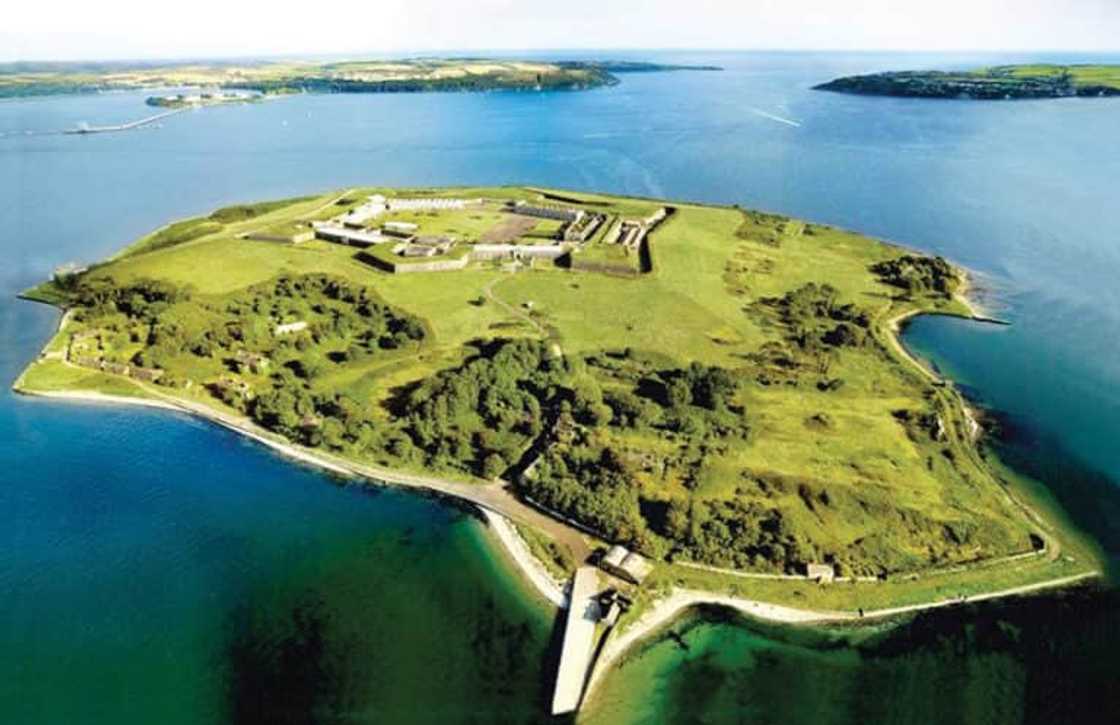 prisons where the most dangerous criminals are held prisons where the most dangerous criminals are held