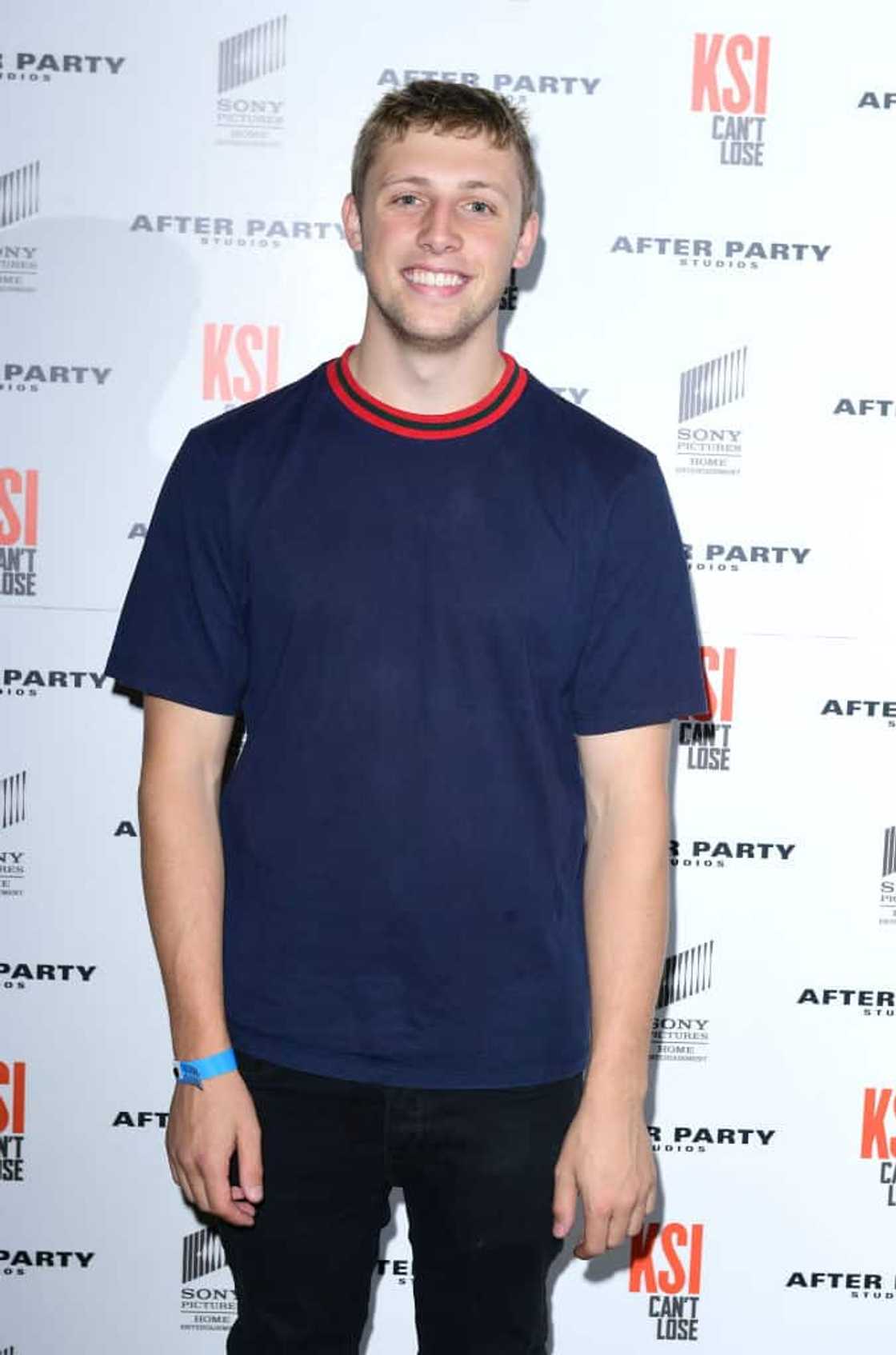 YouTuber Harri Lewis YouTuber Harri Lewis