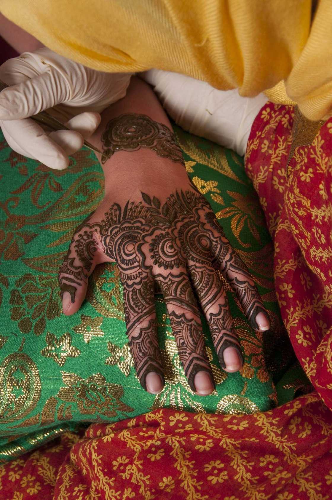 mehndi designs