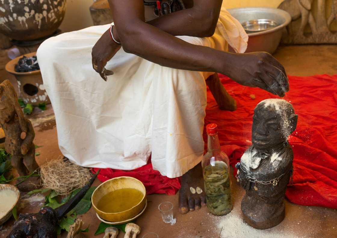 Man uses powder and other trinkets to pull off witchcraft prank