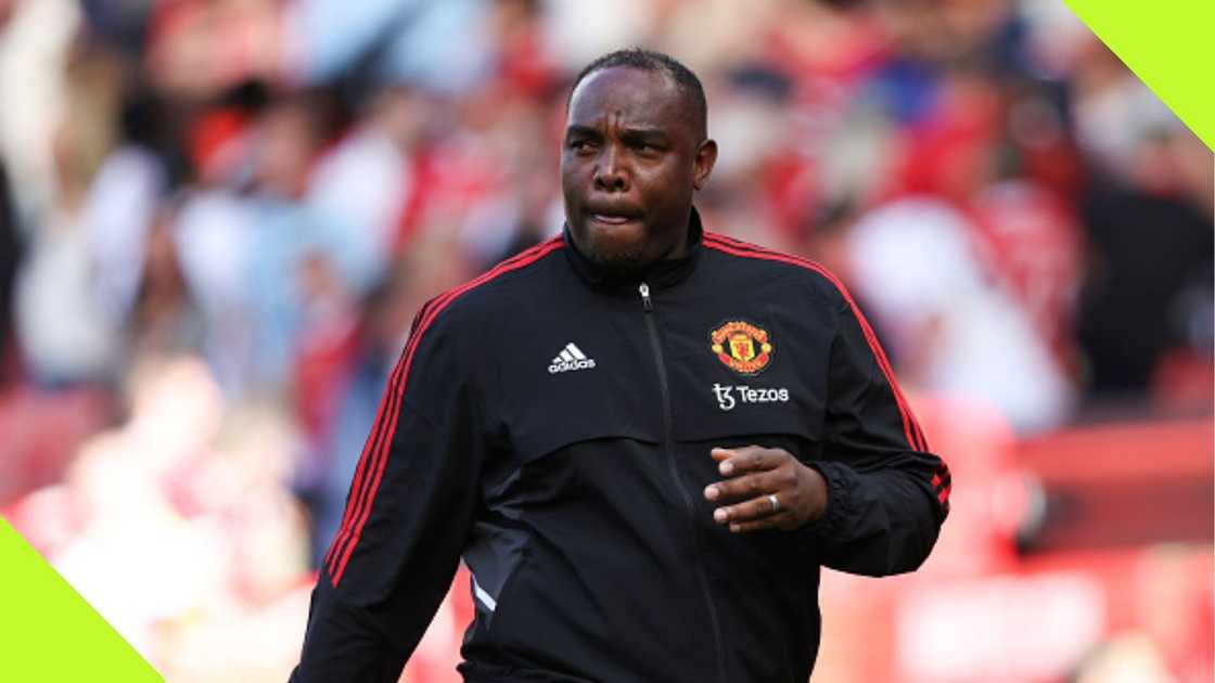 Benni McCarthy likens Kaizer Chiefs to Manchester United when it comes to pressure. Benni McCarthy likens Kaizer Chiefs to Manchester United when it comes to pressure.