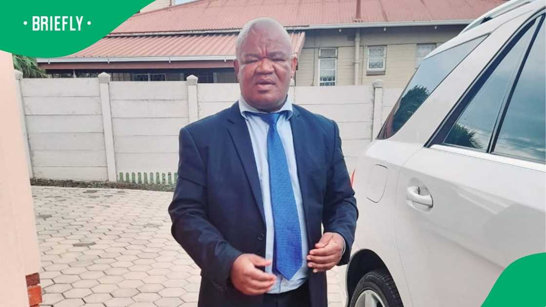 Dr. Dumisani Thabede Dr. Dumisani Thabede