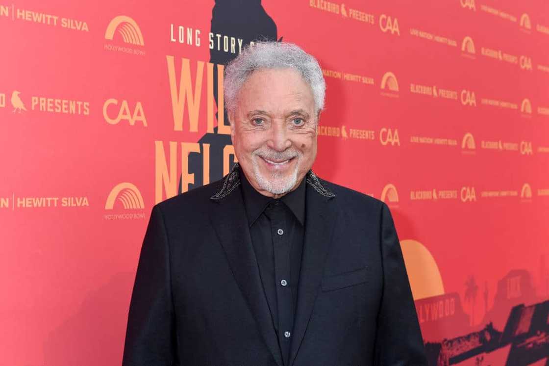 Tom Jones Tom Jones
