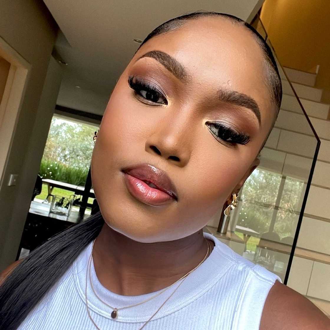 Social media users begged the lady to share part two of her story after stopping at an interesting part Social media users begged the lady to share part two of her story after stopping at an interesting part