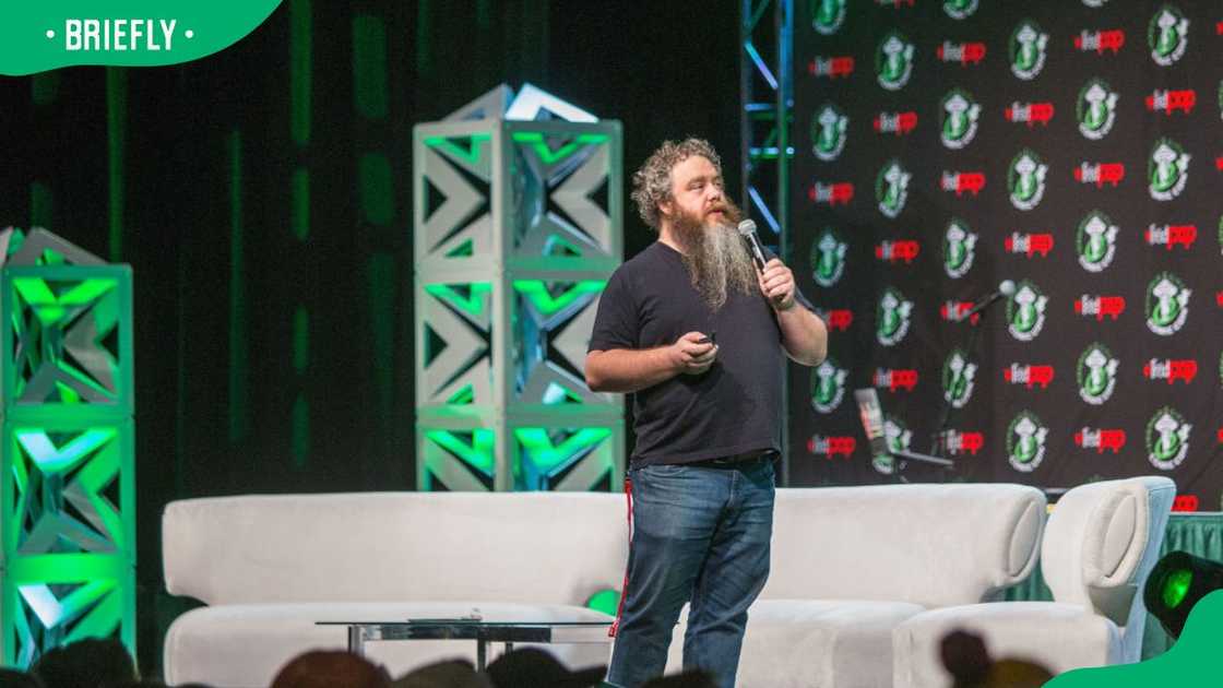 Author Patrick Rothfuss at the 2018 Washington State Convention Center Author Patrick Rothfuss at the 2018 Washington State Convention Center