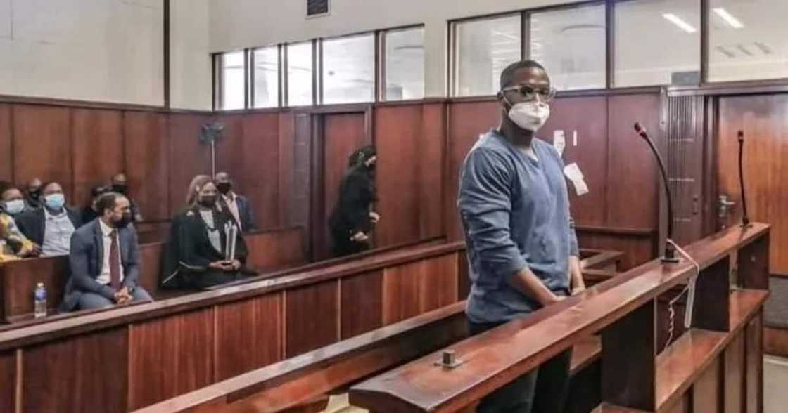 Durban, Mercedes Benz Looter, Woolworths Store, Violent protests South Africa, Unrest, KwaZulu-Natal, looting Durban, Mercedes Benz Looter, Woolworths Store, Violent protests South Africa, Unrest, KwaZulu-Natal, looting