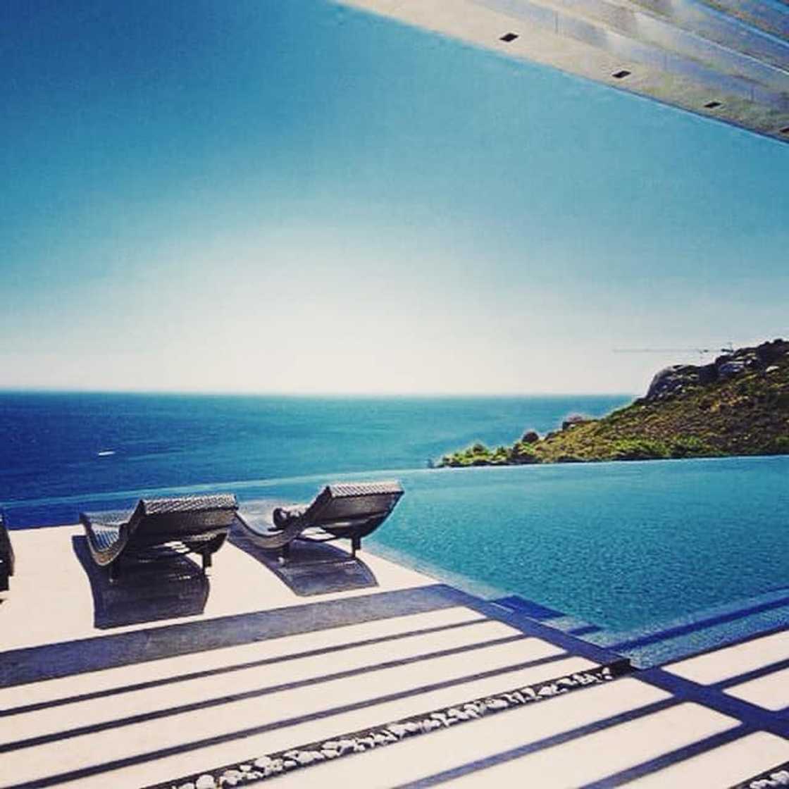 Top 10 most exclusive streets in South Africa Top 10 most exclusive streets in South Africa