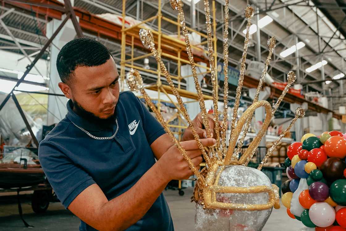 Ebrahim Dollie creates headpieces for the Cape Town Carnival. Ebrahim Dollie creates headpieces for the Cape Town Carnival.