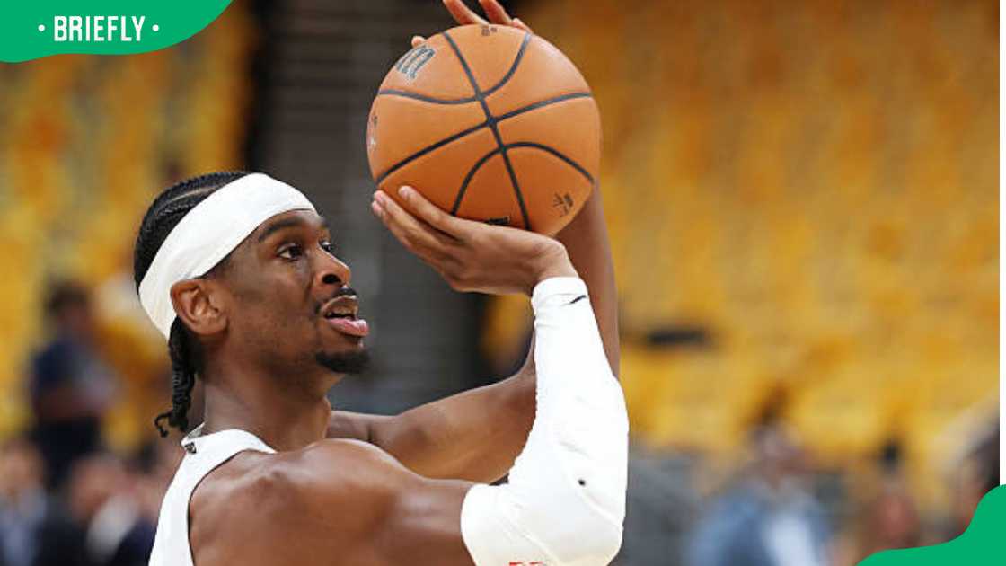 Shai Gilgeous-Alexander #2 of the Oklahoma City Thunder warming up Shai Gilgeous-Alexander #2 of the Oklahoma City Thunder warming up