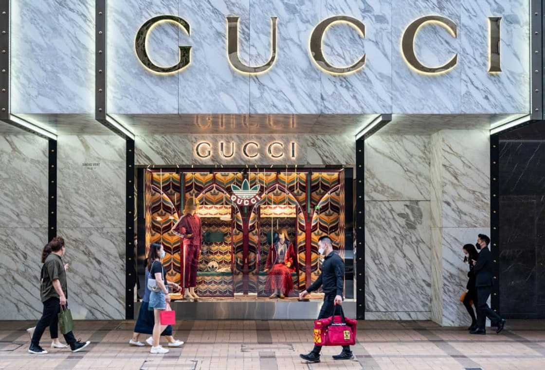 How much do Gucci employees make in South Africa? How much do Gucci employees make in South Africa?
