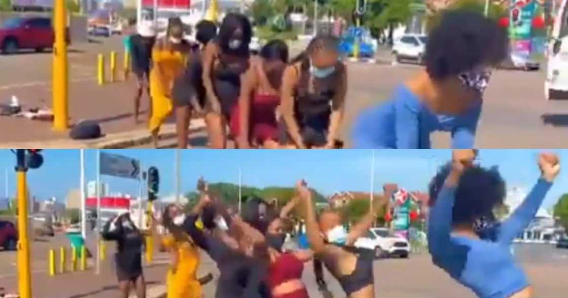 Stunning Ladies Remake Towel Robot Dance, Leave SA With Many Comments Stunning Ladies Remake Towel Robot Dance, Leave SA With Many Comments