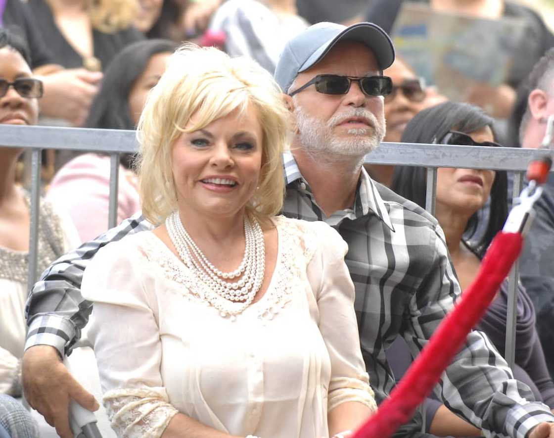 Lori Bakker Lori Bakker