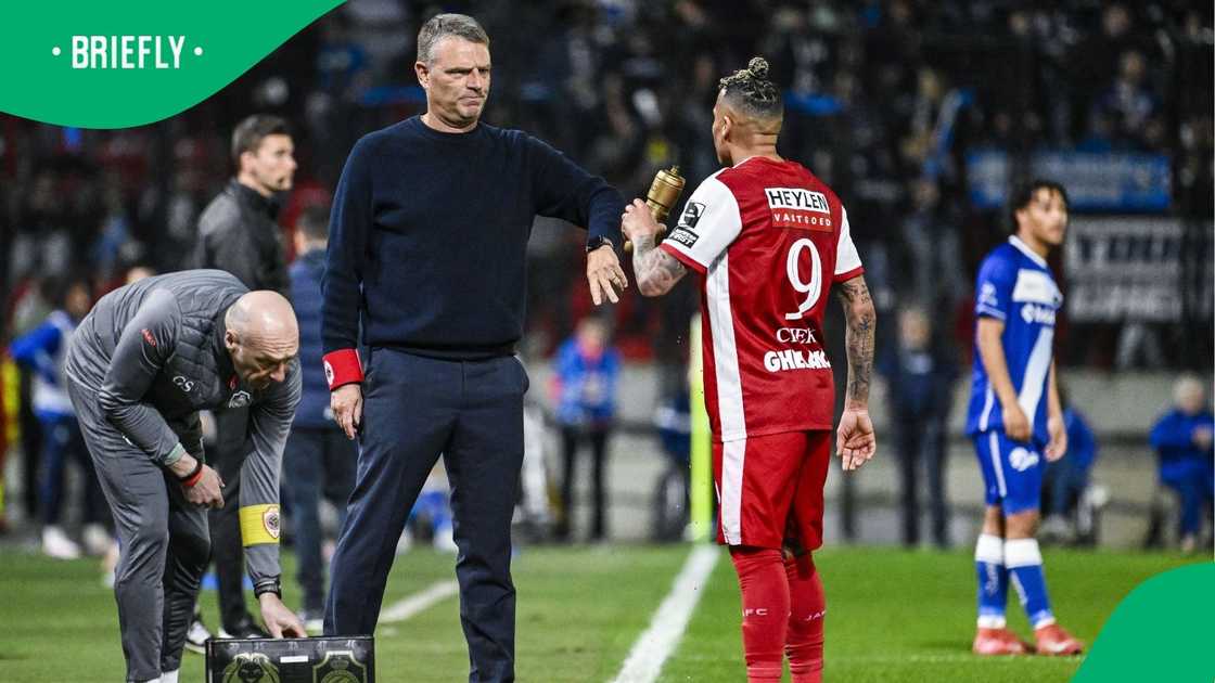 Andries Ulderink has taken over as the new coach of Royal Antwerp. Andries Ulderink has taken over as the new coach of Royal Antwerp.