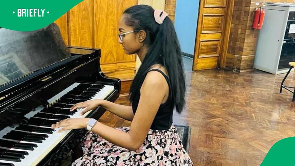 Student's matric results left her family proud and now she's on her way to UCT. Student's matric results left her family proud and now she's on her way to UCT.