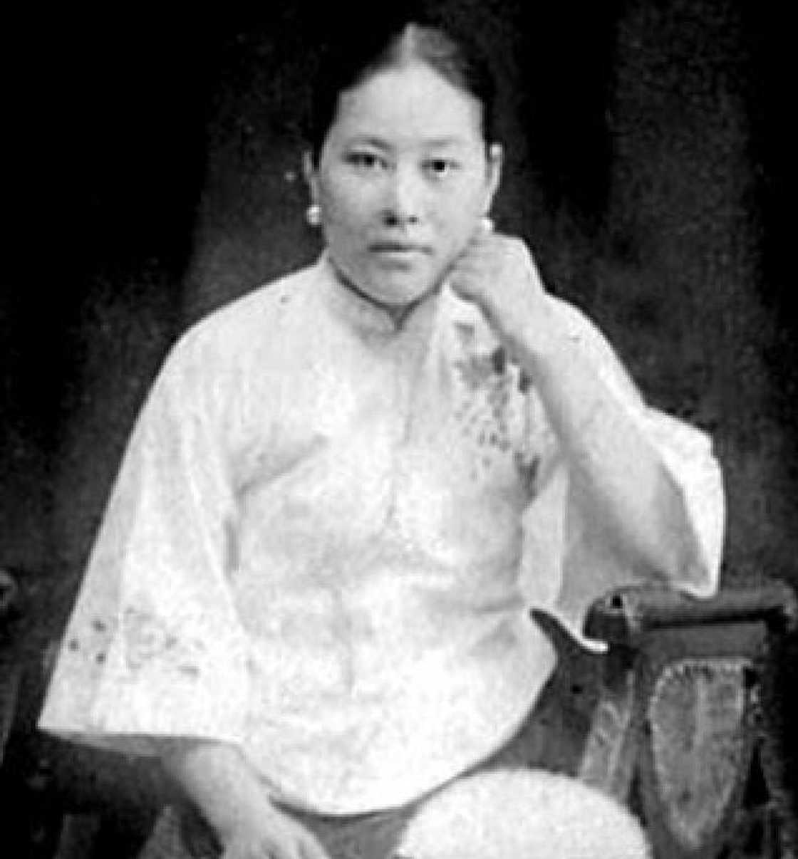 historical female assassin historical female assassin