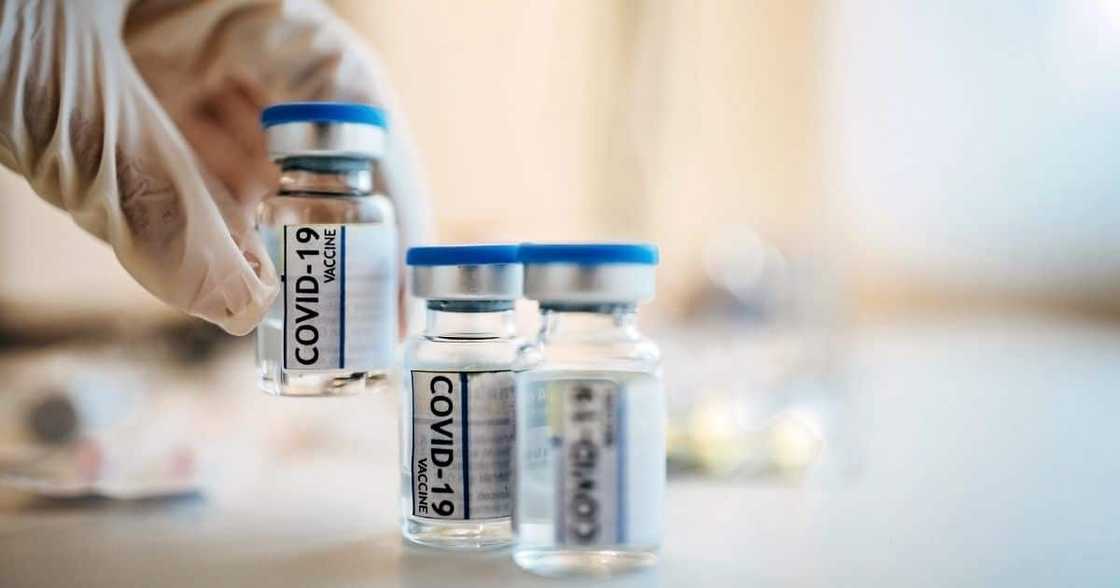 South Africans, debate, Covid-19 vaccine South Africans, debate, Covid-19 vaccine