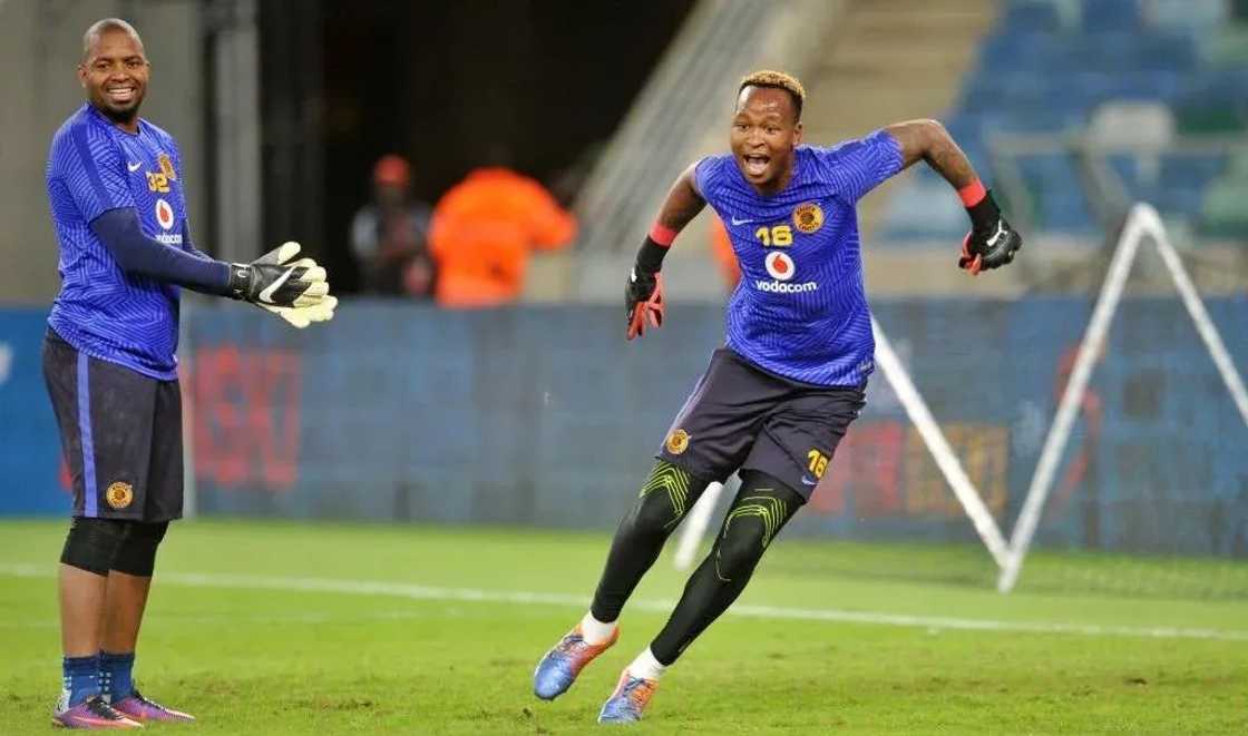 Between 2012 and 2018, Khune and Khuzwayo were rivals for the number one spot at Kaizer Chiefs Between 2012 and 2018, Khune and Khuzwayo were rivals for the number one spot at Kaizer Chiefs