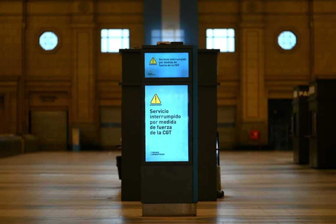 Public transport in Buenos Aires was reduced to a trickle due to the one-day general strike Public transport in Buenos Aires was reduced to a trickle due to the one-day general strike