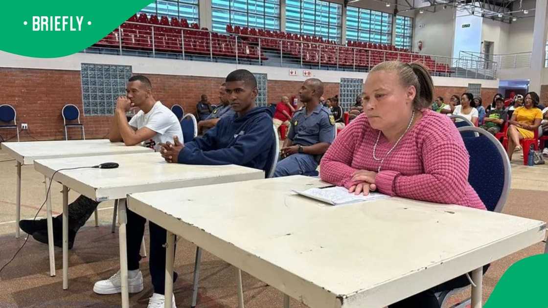 Kelly Smith's brother distanced himself and his family from Kelly Kelly Smith's brother distanced himself and his family from Kelly