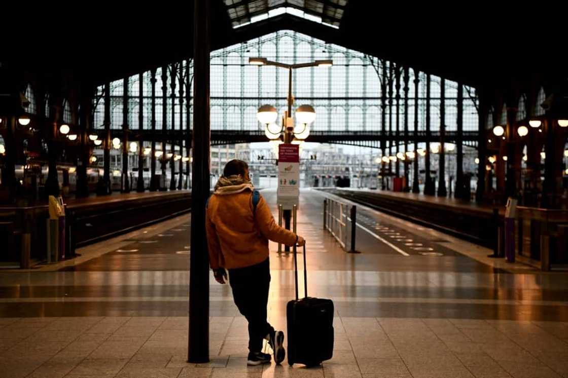 Half of all high-speed trains were cancelled on Thursday Half of all high-speed trains were cancelled on Thursday