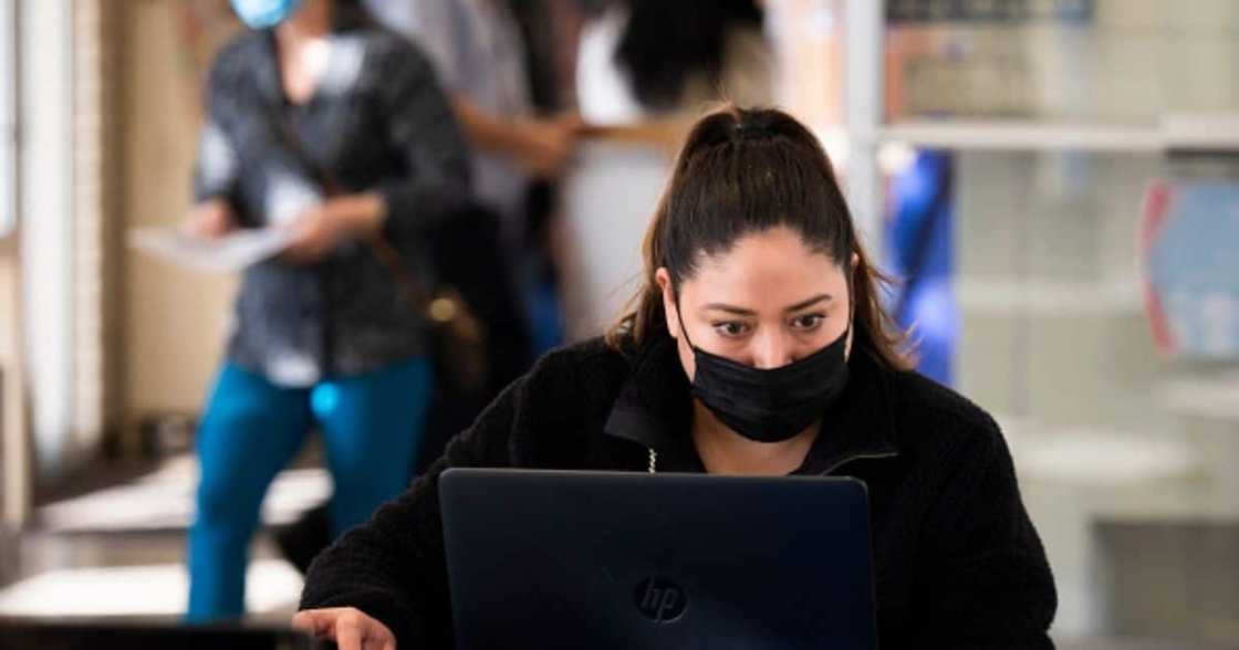 job, seekers, employment, dress, code, attire, poor, unemployment, economy job, seekers, employment, dress, code, attire, poor, unemployment, economy