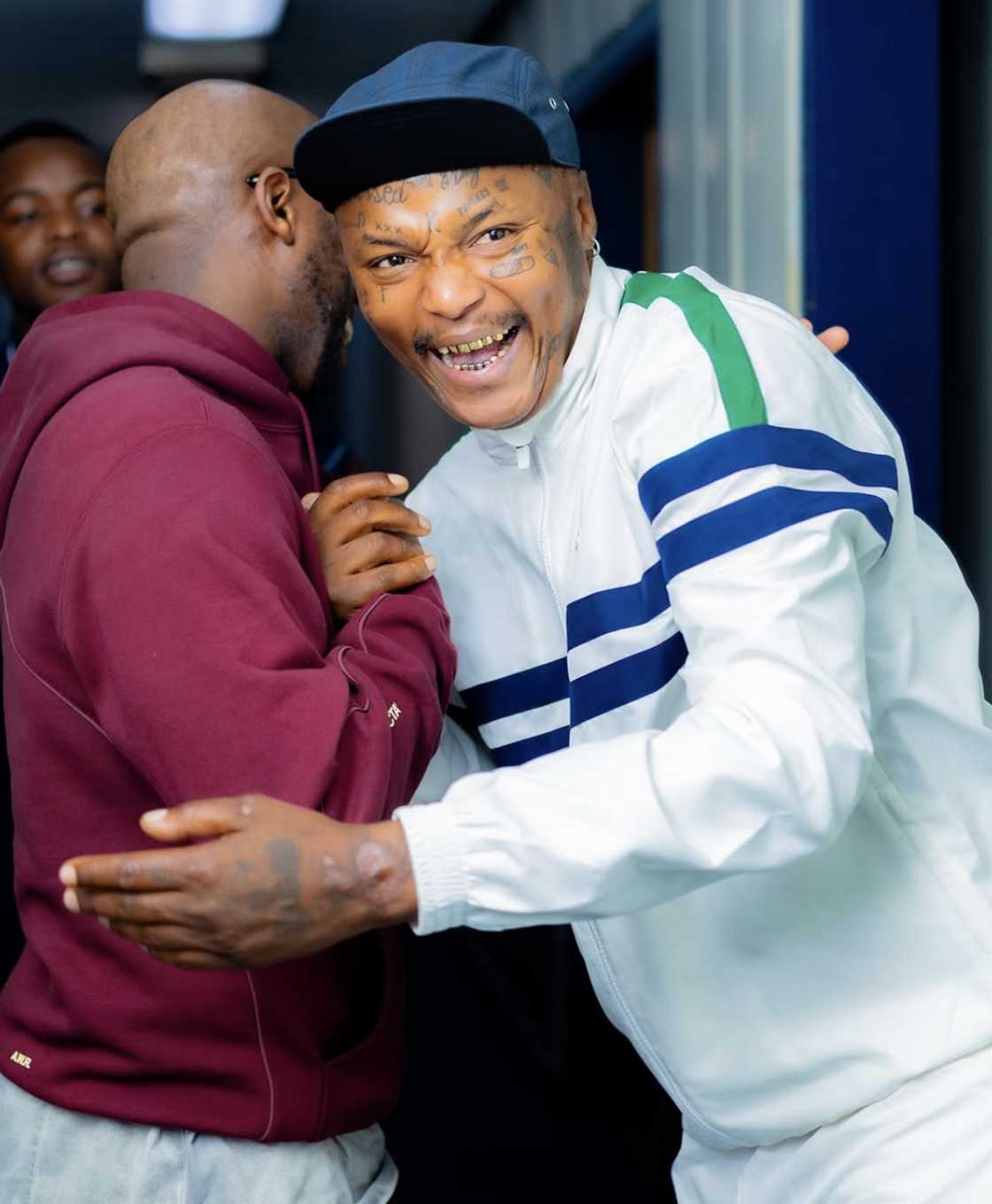 Tbo Touch shared advice with Shebeshxt Tbo Touch shared advice with Shebeshxt