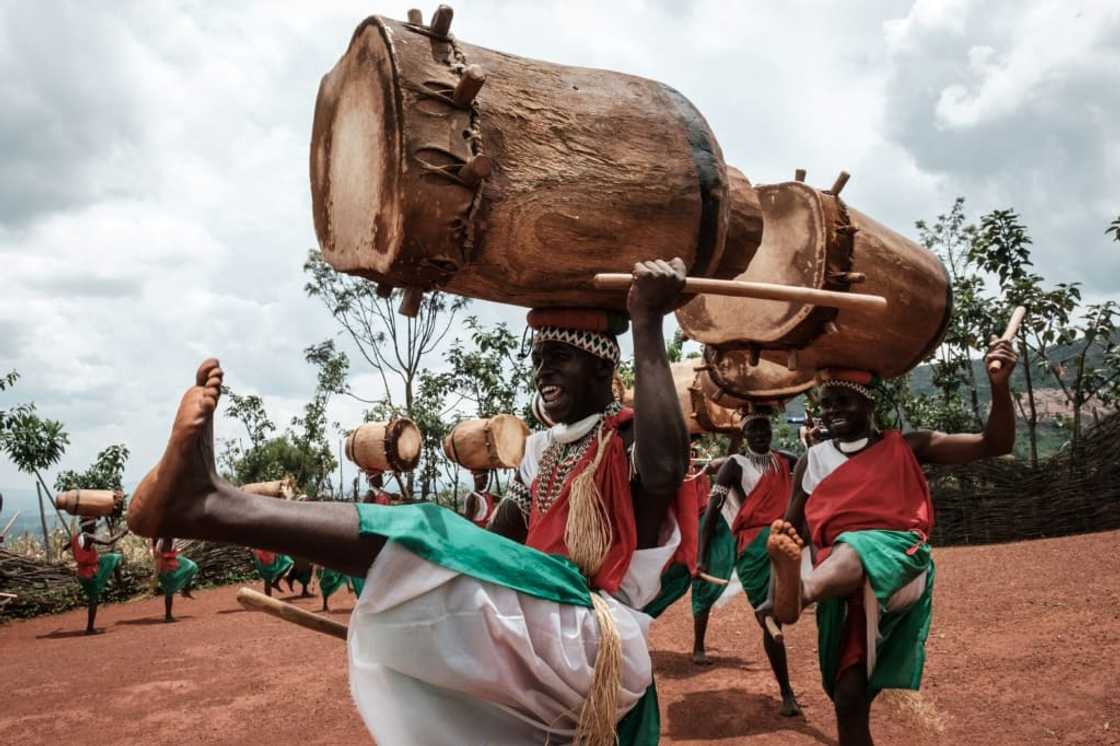 Troupes hailing from Gishora -- the heartland of this musical tradition -- enjoy a lofty and celebrated status Troupes hailing from Gishora -- the heartland of this musical tradition -- enjoy a lofty and celebrated status