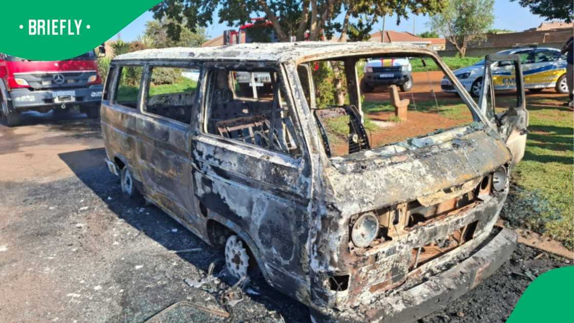 City of Ekurhuleni Disaster and Emergency Management Services (DEMS) said firefighters received a call at 06:03 about a vehicle ablaze in Inyetsane Street, Vosloorus Extension 7 City of Ekurhuleni Disaster and Emergency Management Services (DEMS) said firefighters received a call at 06:03 about a vehicle ablaze in Inyetsane Street, Vosloorus Extension 7