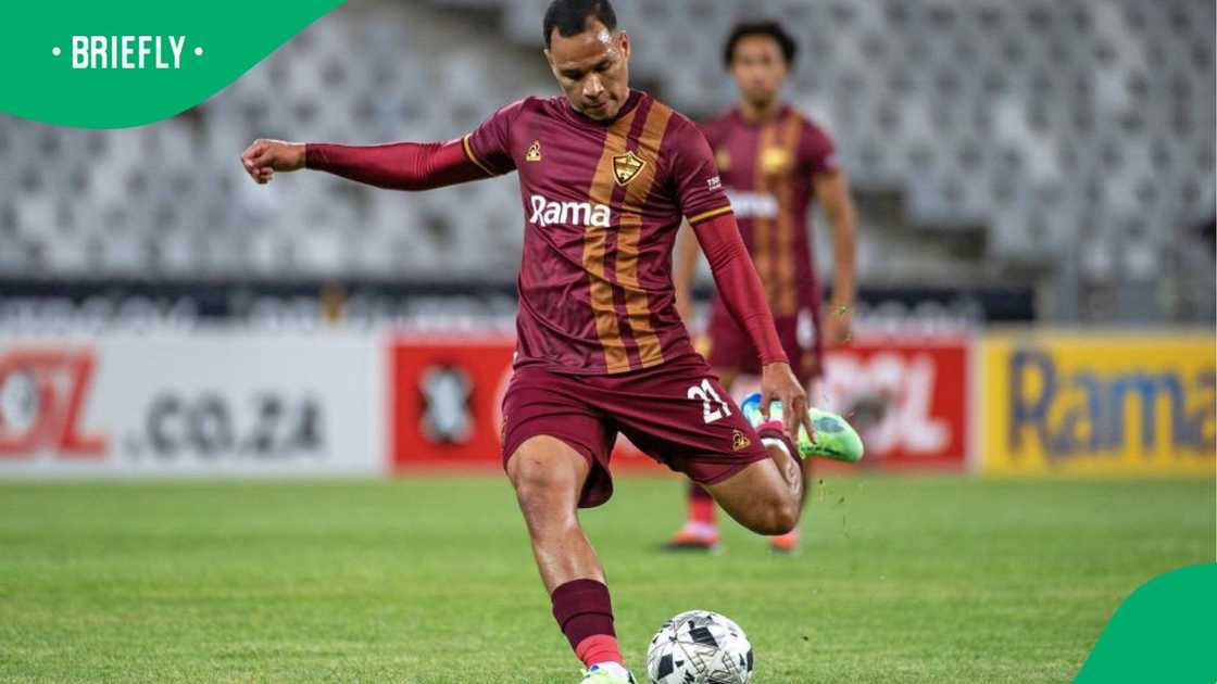 Kaizer Chiefs reportedly monitoring Fawaaz Basadien's situation at Stellenbosch FC.