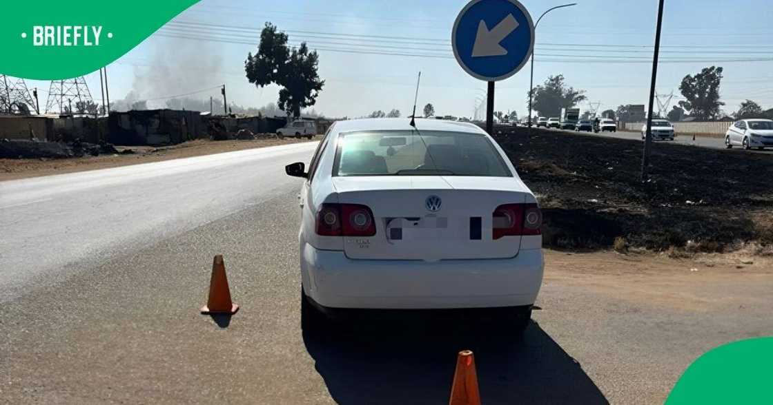 VW Polo driver pulled over by the Metro police.