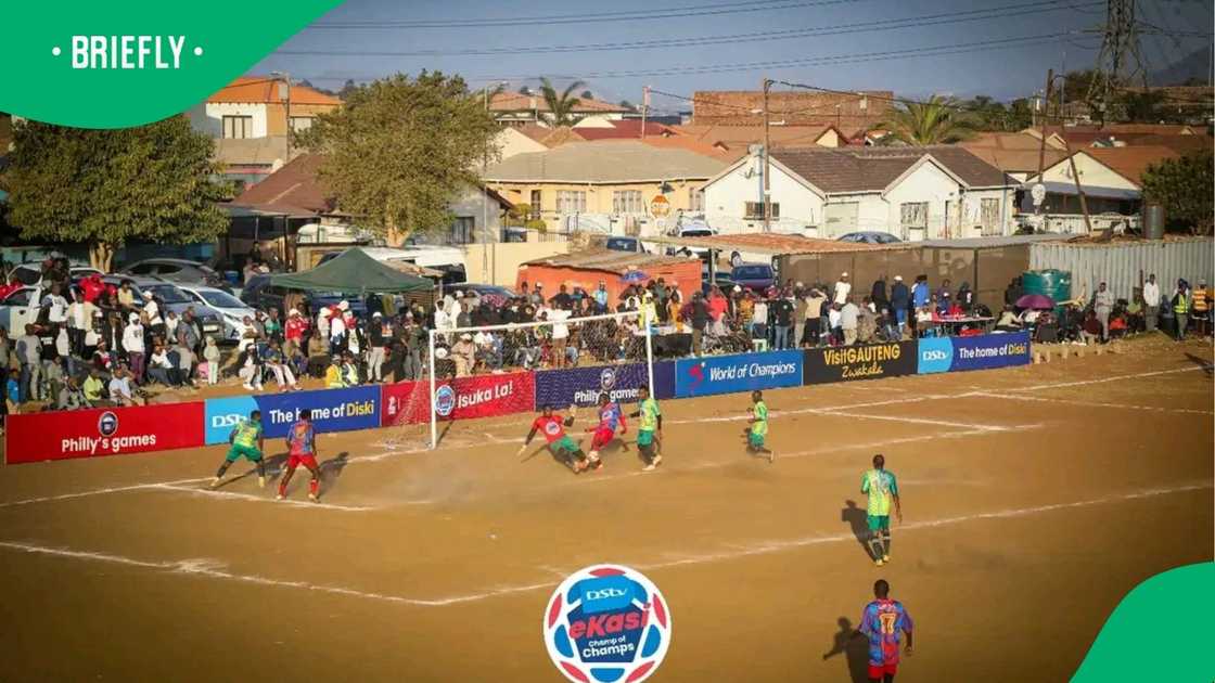 In a clip currently doing the rounds on Reddit and on TikTok, the players wowed spectators and online viewers with their incredible skill, flair, and control. In a clip currently doing the rounds on Reddit and on TikTok, the players wowed spectators and online viewers with their incredible skill, flair, and control.