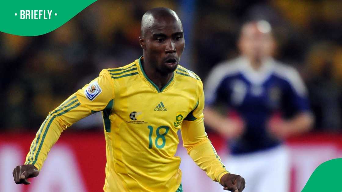 Siyabonga Nomvete was a great phenomenon at the Glamour Boys until he moved abroad in 2001. Siyabonga Nomvete was a great phenomenon at the Glamour Boys until he moved abroad in 2001.