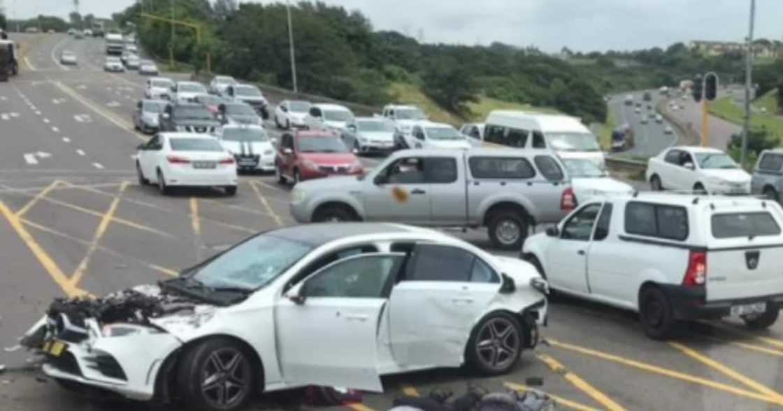 4 Alleged Armed Robbers Killed in Heavy Gunfight With Police After High Speed Chase in Chatsworth: "Great Job" 4 Alleged Armed Robbers Killed in Heavy Gunfight With Police After High Speed Chase in Chatsworth: "Great Job"