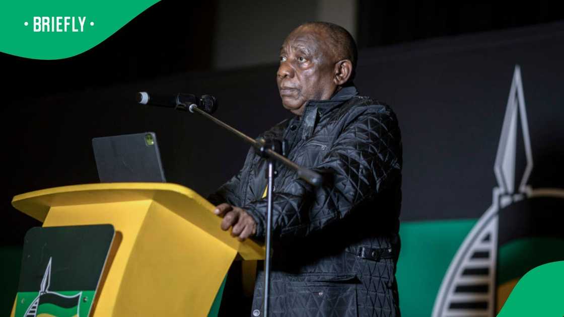 President answers questions in real time President answers questions in real time