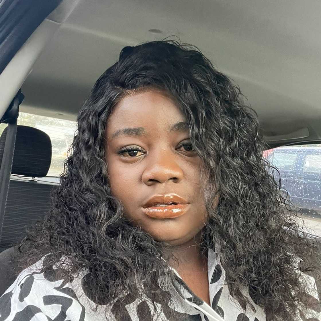 Social media users educated others about customer service saying a customer was always right Social media users educated others about customer service saying a customer was always right