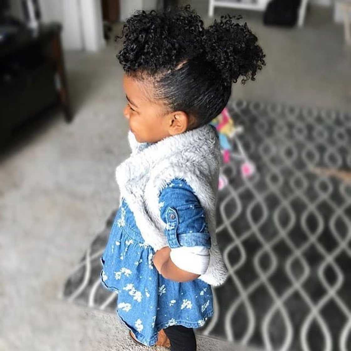 25 Cute short curly hairstyles for black women to try in 2020 25 Cute short curly hairstyles for black women to try in 2020