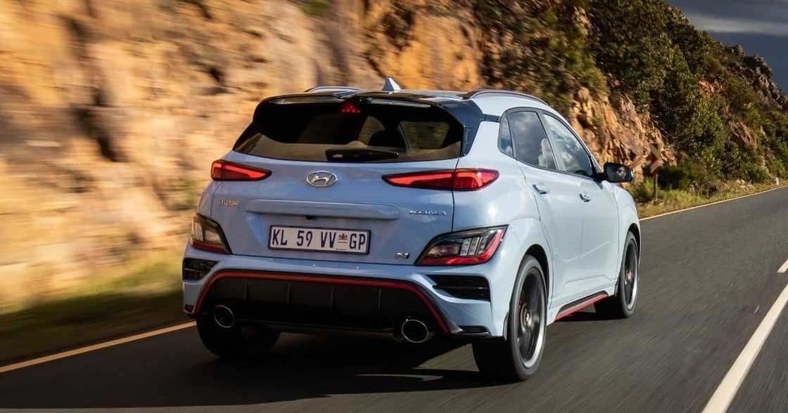 Hyundai’s all-new KONA N pairs exhilarating performance with balanced everyday driving Hyundai’s all-new KONA N pairs exhilarating performance with balanced everyday driving