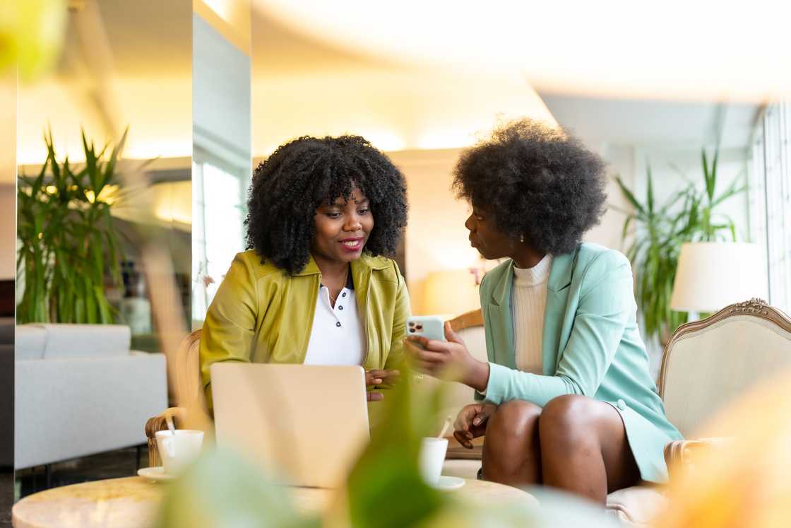 Two ladies at a cafe