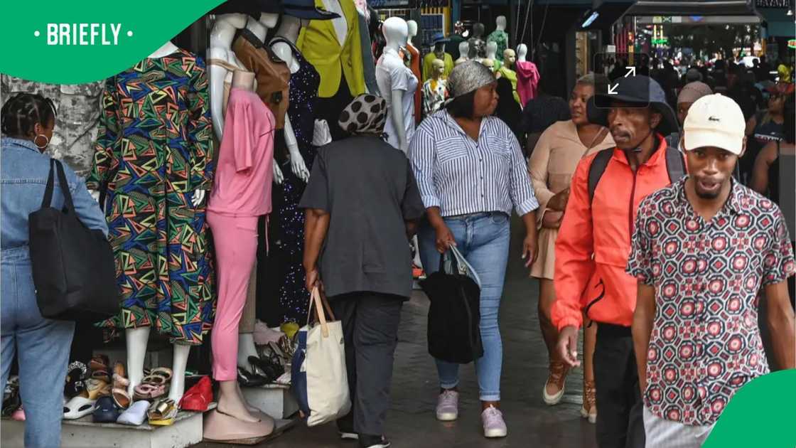 A photo of shoppers at Small Street in Johannesburg