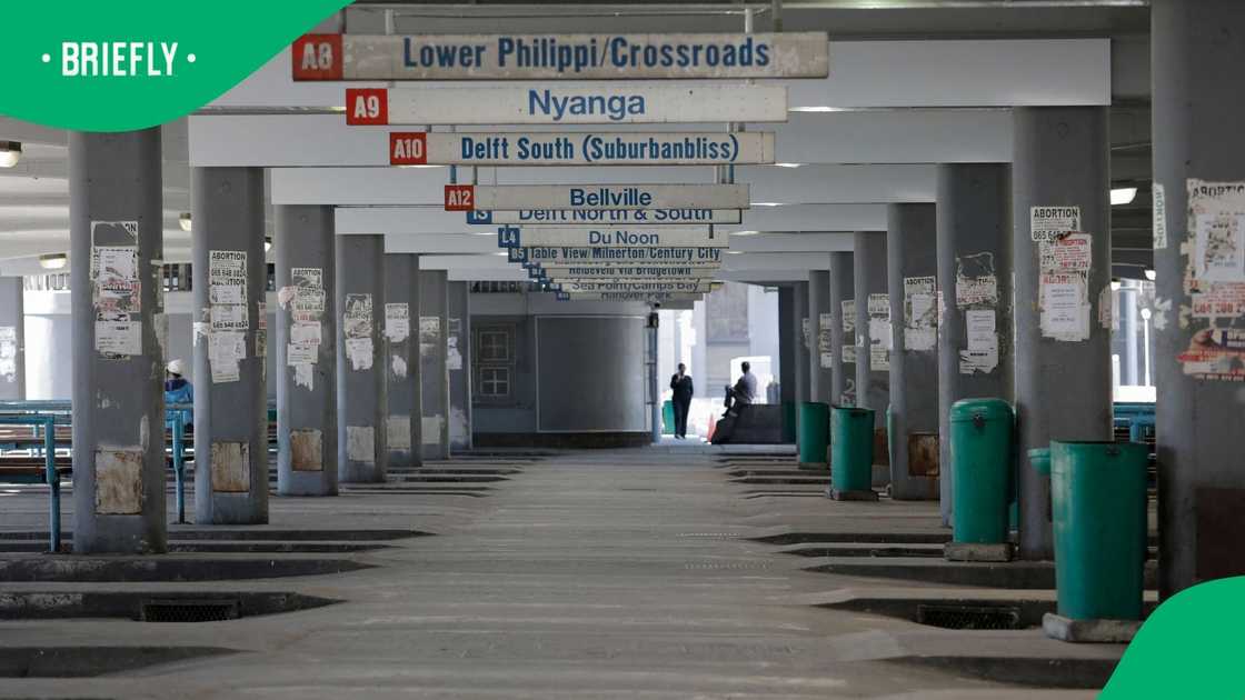 The Western Cape Provincial Government has shut down 10 routes as rival associations battle for control The Western Cape Provincial Government has shut down 10 routes as rival associations battle for control