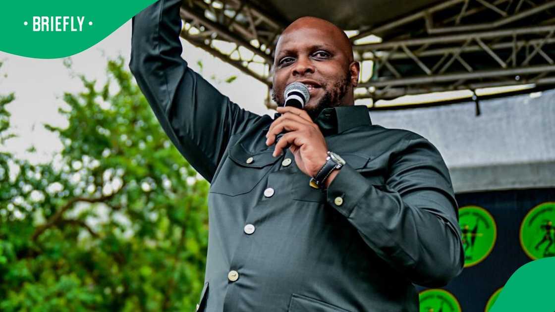 Duduzile Zuma has been ordered to apologise to Floyd Shivambu Duduzile Zuma has been ordered to apologise to Floyd Shivambu